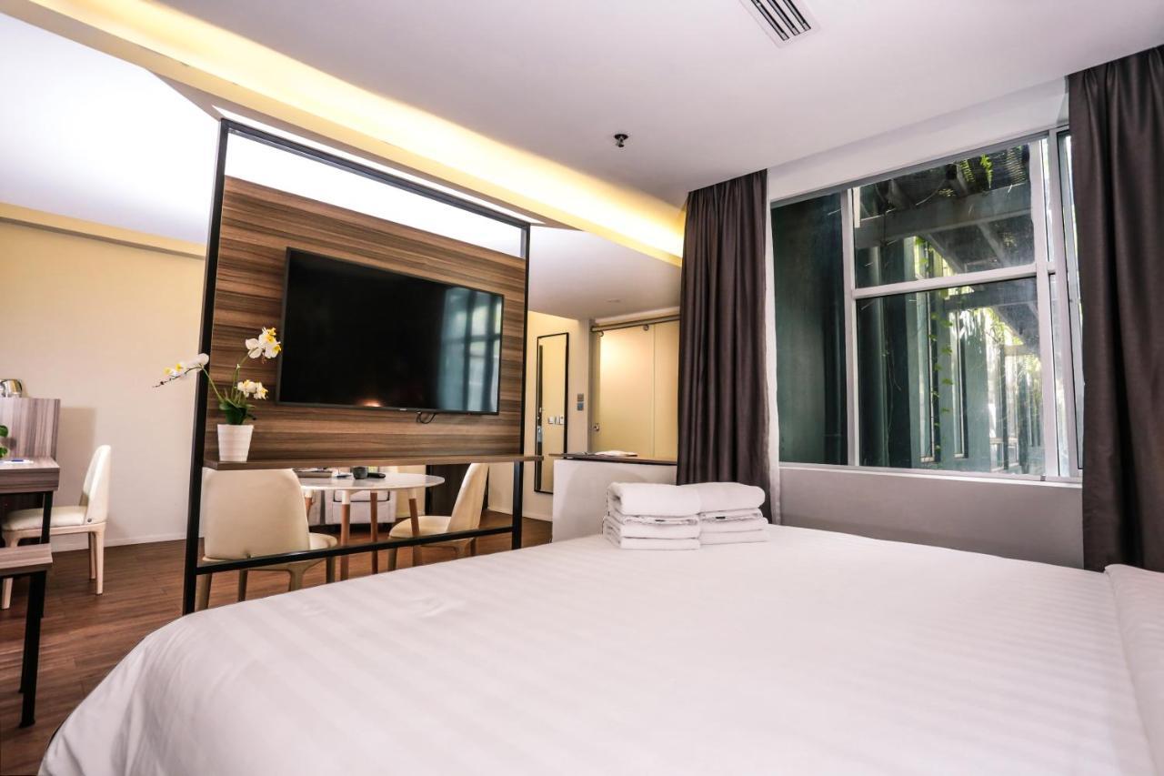 Days Hotel & Suites By Wyndham Kl - Chan Sow Lin Mrt Or Lrt Kuala Lumpur Exterior foto